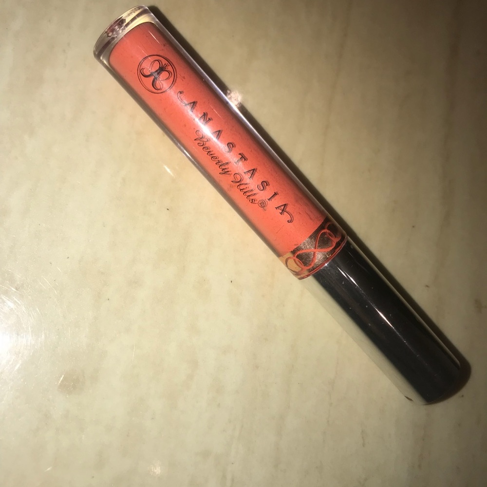 Anastasia Beverly Hills liquid lipstick!!